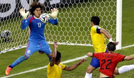  Ochoa Cứu Thua Kinh Điển Trước Brazil – World Cup 2014