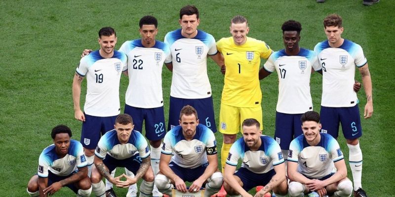 Anh kiểm soát bóng tốt, tấn công biên và phản công sắc bén