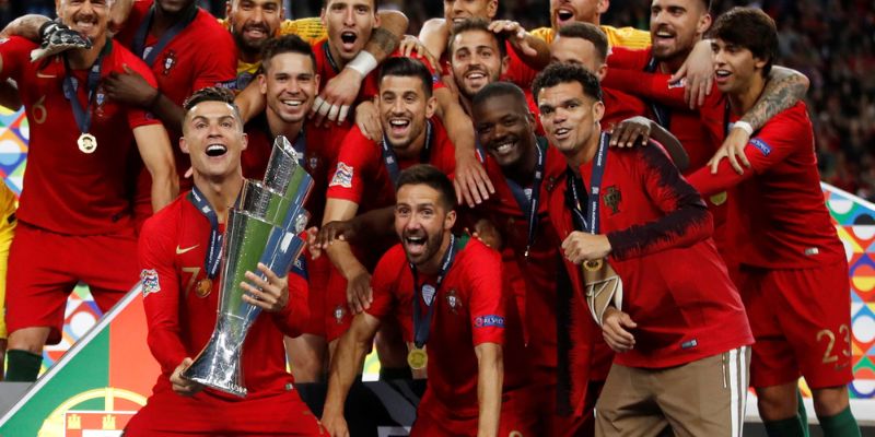 Bồ Đào Nha kiểm soát bóng tốt, tấn công biên nhanh và sáng tạo