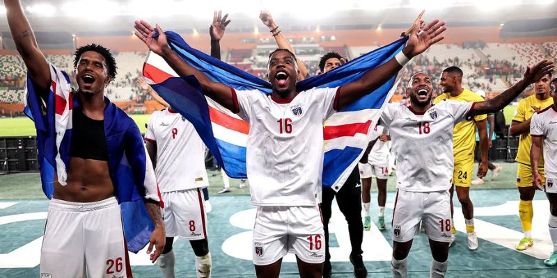 Teams photo of Cape Verde before match