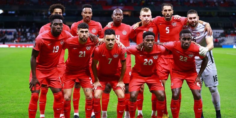 Canada áp dụng sơ đồ 4-3-3, phòng ngự chắc, phản công nhanh