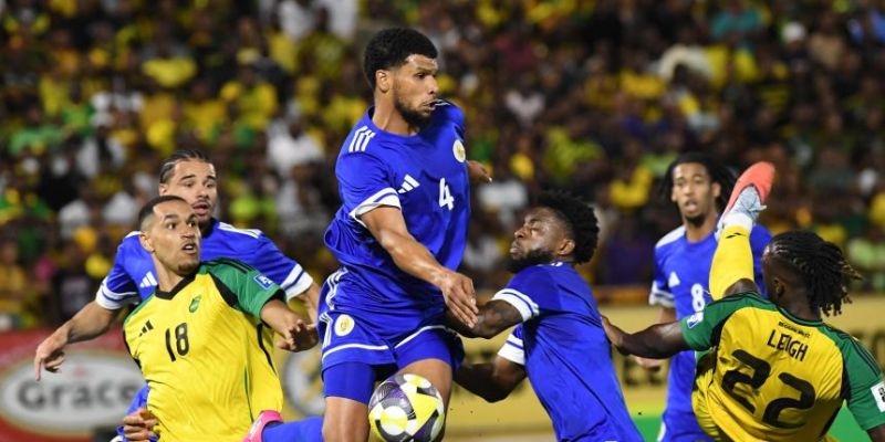 Curacao áp dụng sơ đồ 4-2-3-1, phản công nhanh và giữ bóng chắc