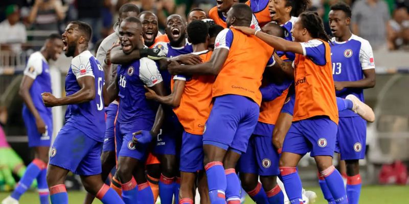 Haiti áp dụng sơ đồ 4-3-3, phản công nhanh và pressing tầm cao