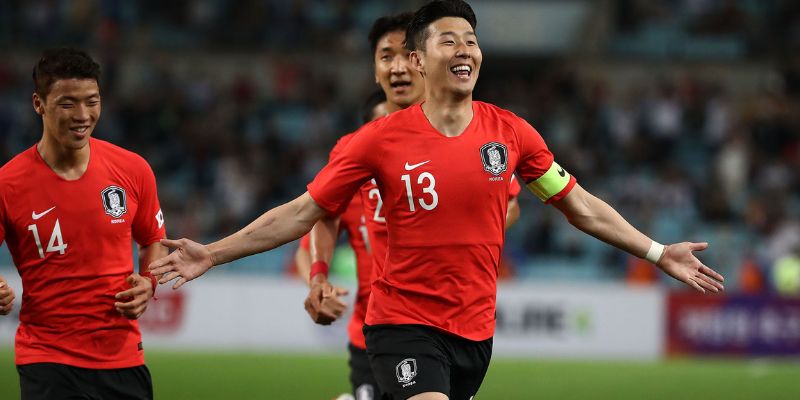 Hàn Quốc còn điểm yếu về tấn công, kiểm soát bóng và phòng ngự