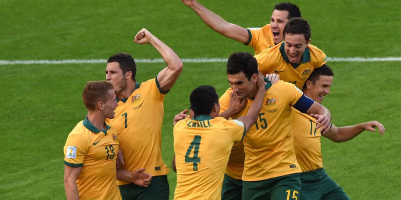 Hàng thủ kỷ luật giúp Socceroos giữ vững mành lưới trước đối thủ mạnh