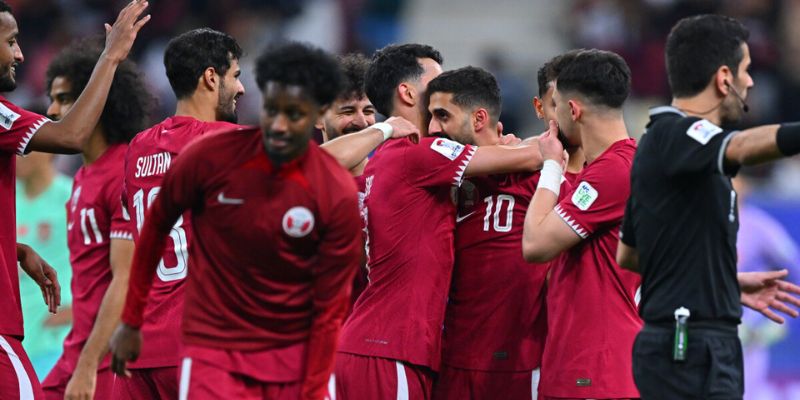 Teams photo of Qatar before match