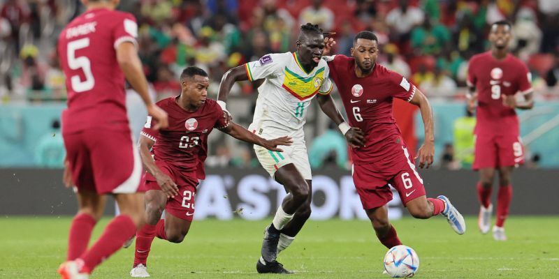 Senegal áp dụng sơ đồ 4-3-3, tấn công biên và phòng ngự kỷ luật