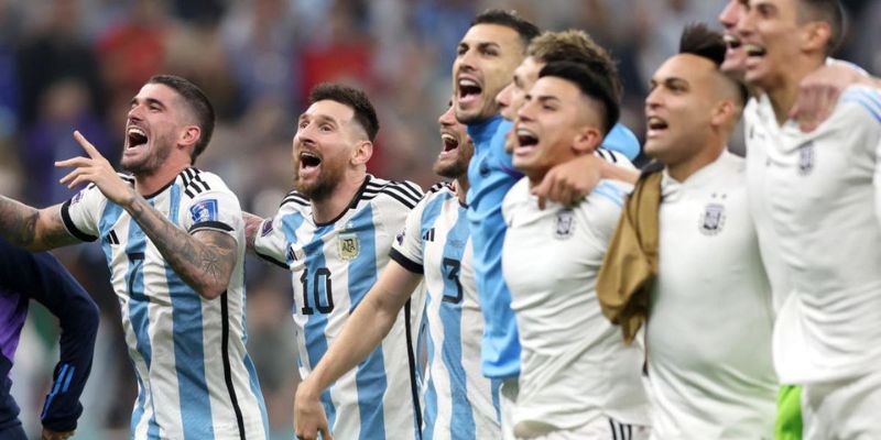Sơ đồ 4-3-3 giúp Argentina duy trì sự cân bằng