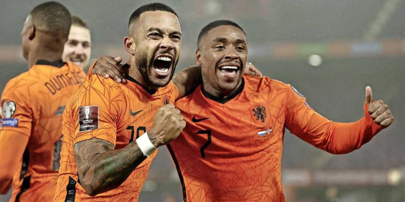 Đánh giá chiều sâu đội hình và lối chơi