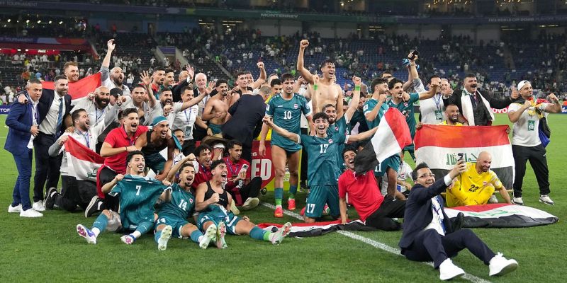 Teams photo of Iraq before match