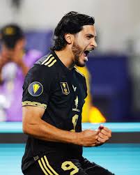 Raul Jimanez thủ lĩnh hàng công của Mexico