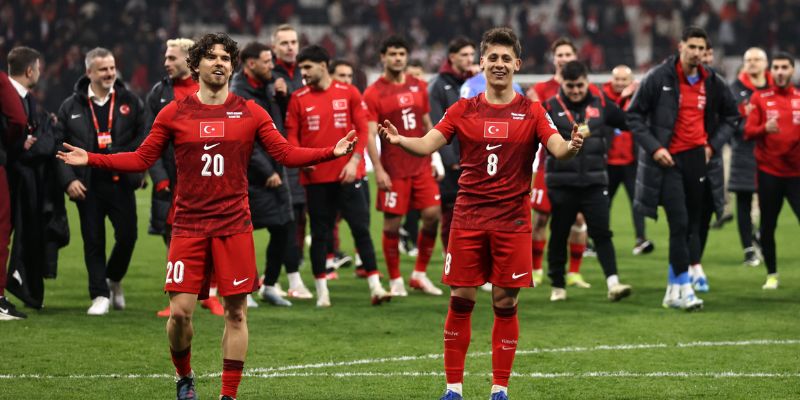 Turkey (Turkiye) ra sân với đội hình mạnh đầy đủ các chủ chốt